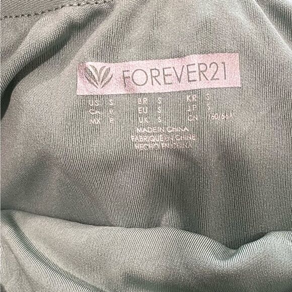 NWOT Forever21 Mint Green Athletic Bike Shorts Size S - Picture 3 of 6